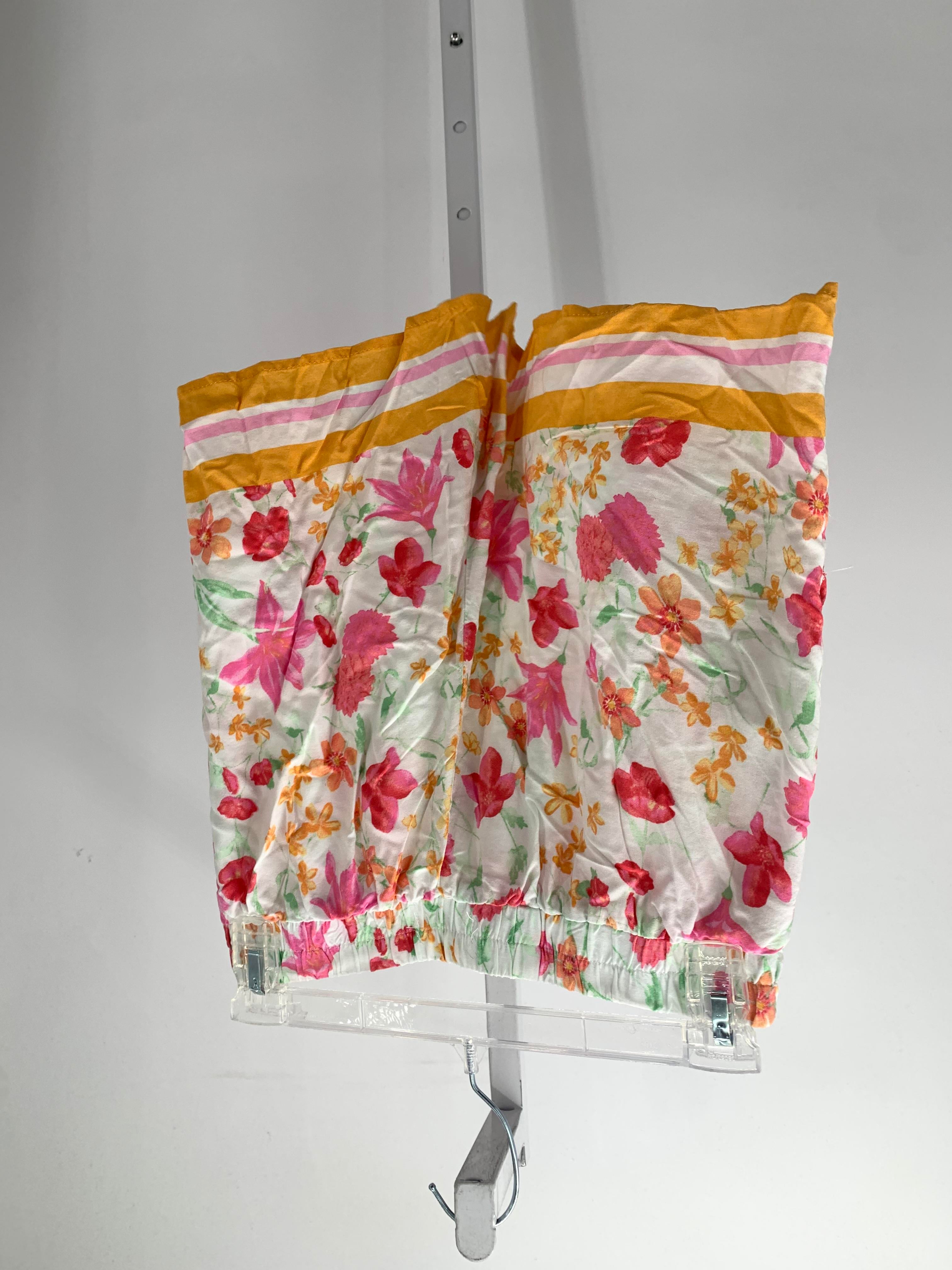 Size Medium Misses Shorts
