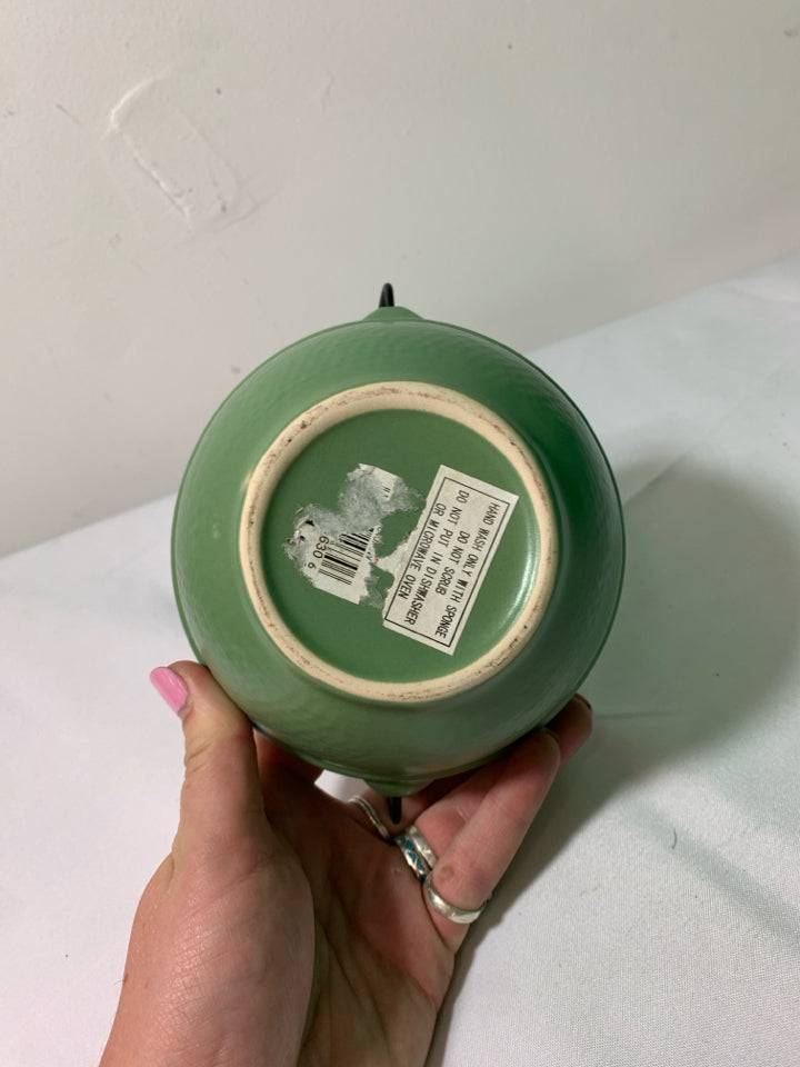 SMALL MATTE GREEN BOWL W BLACK HANDLE 5.