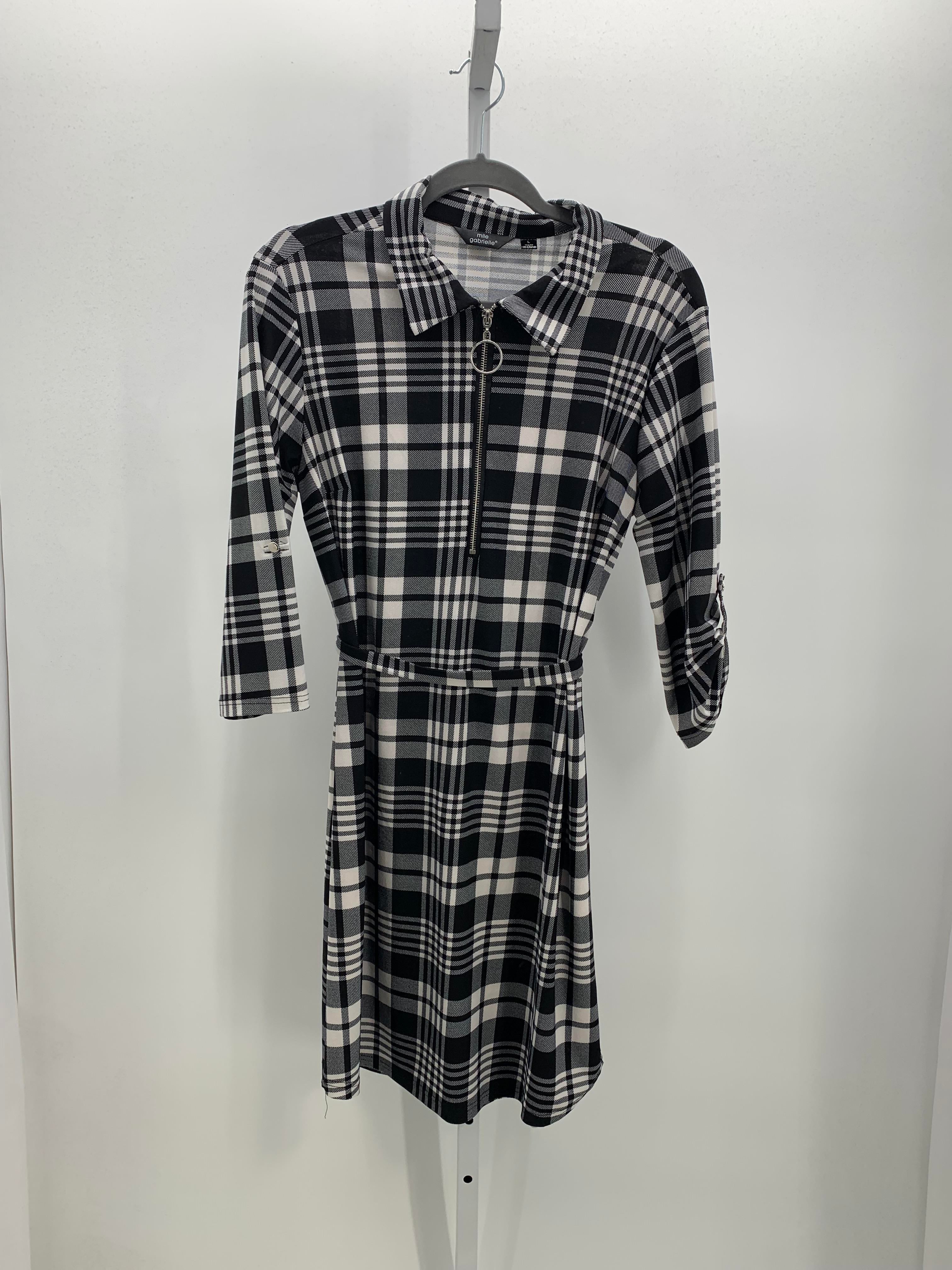 Size Large Misses Short Sleeve Dress