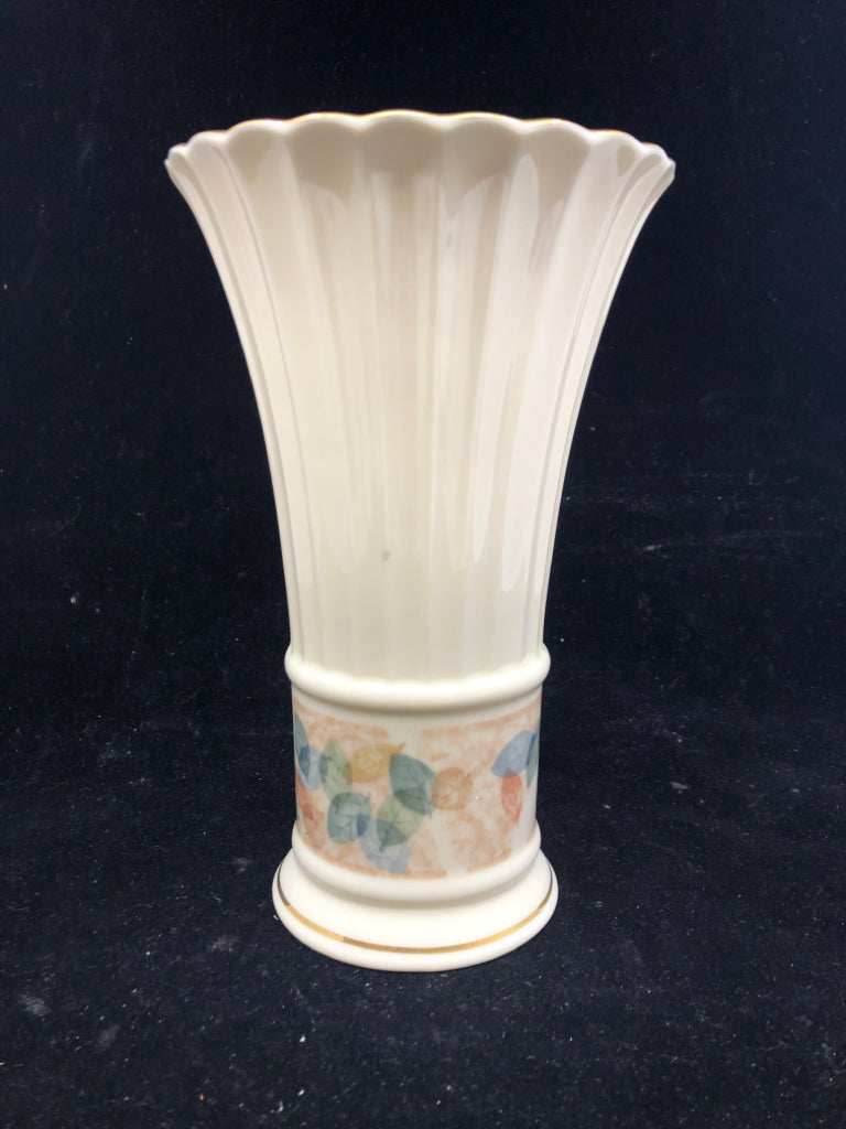 LENOX NATURES IMPRESSIONS FLARED VASE.