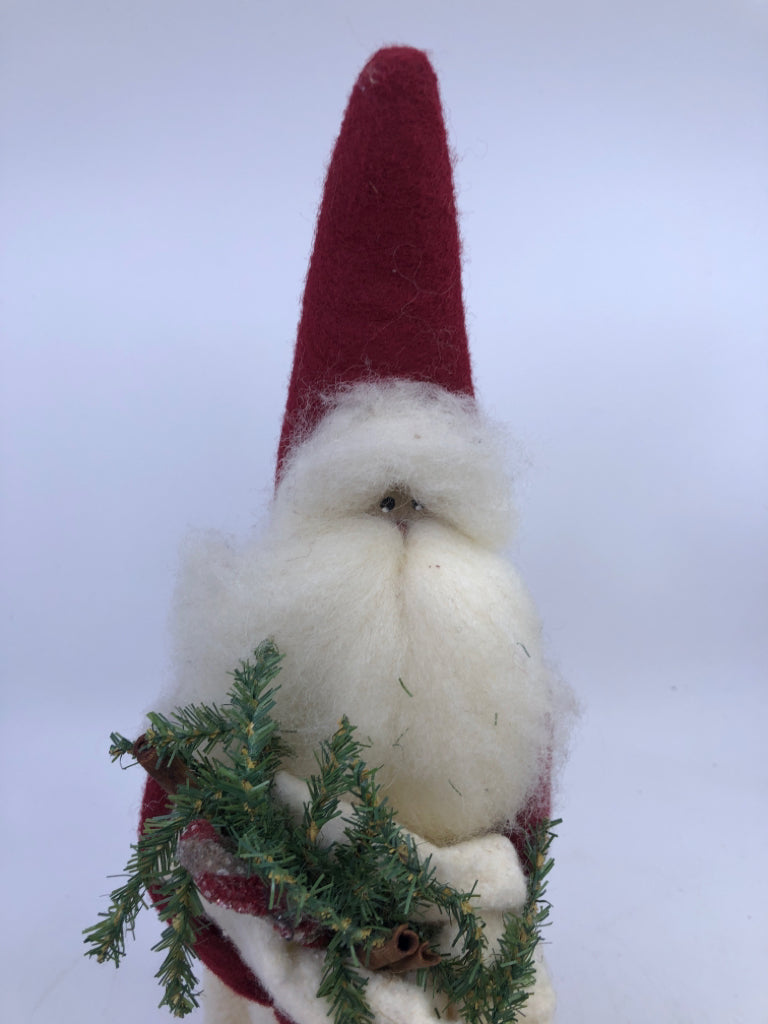 PRIMITIVE STANDING SANTA "CHRISTMAS PAST".