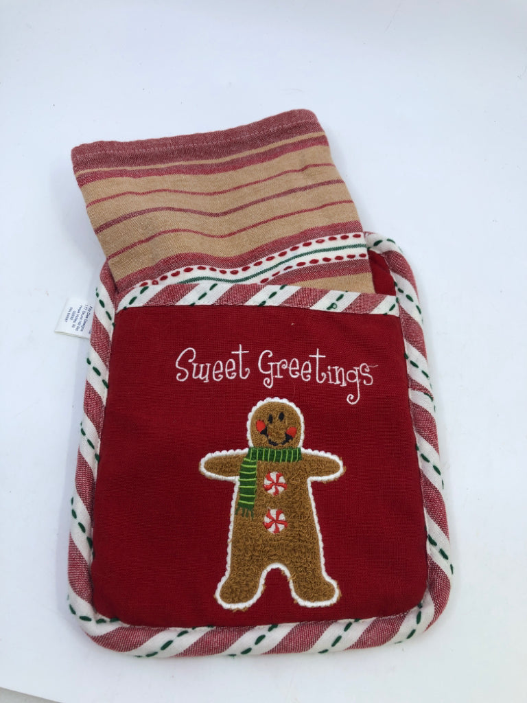 GINGERBREAD WITH TOWELS POT HOLDER.