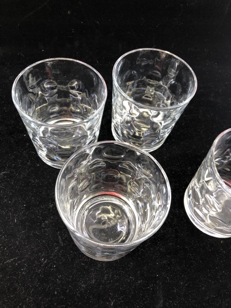 4 CIRCLE PATTERN OLD FASHIONED SHORT GLASSES.