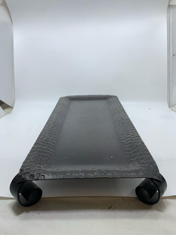 HAMMERED METAL RAISED DISPLAY TRAY.