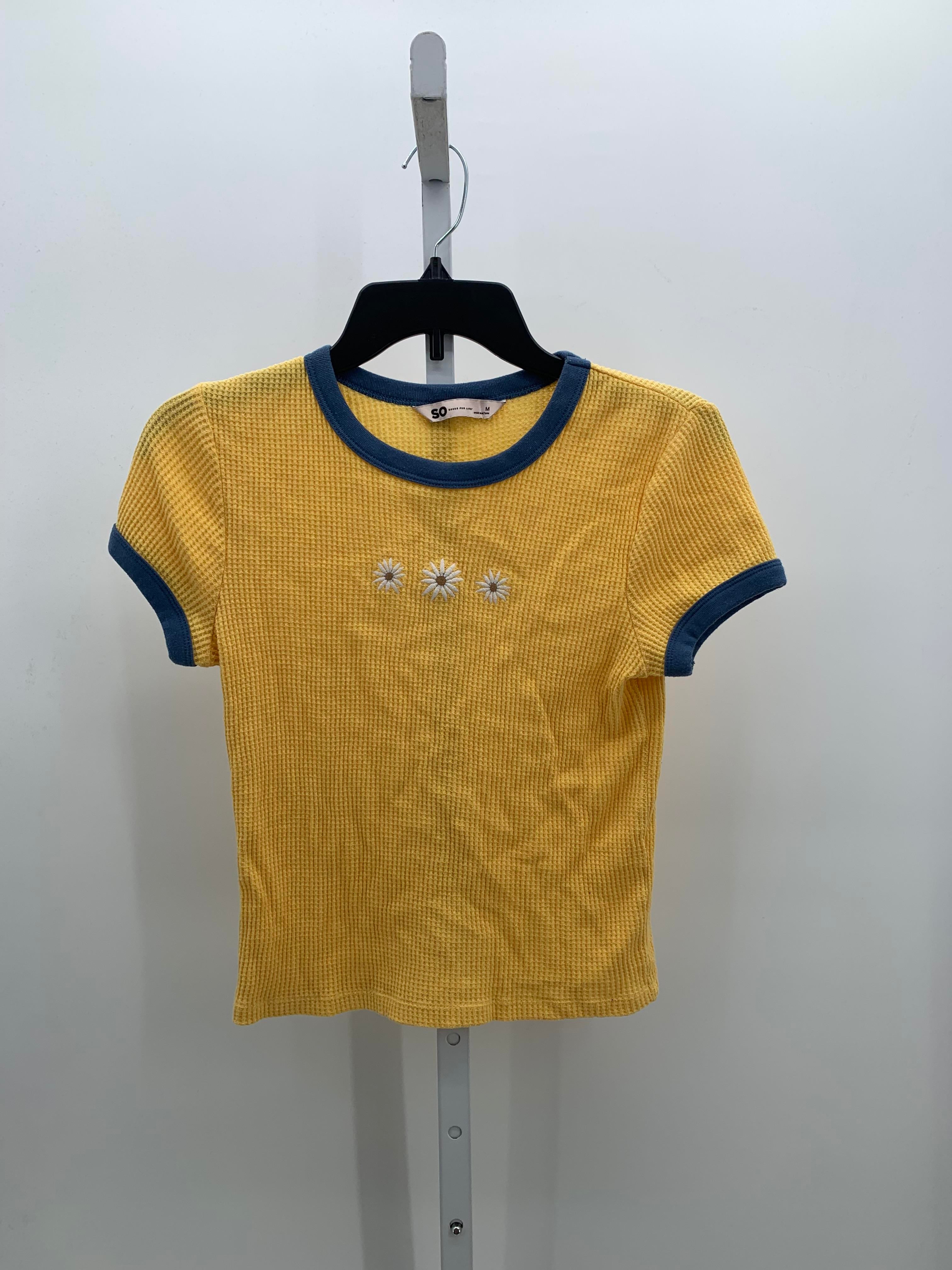 SO Size Medium Juniors Short Sleeve Shirt