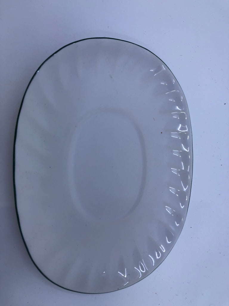 2PC CORELLE IVY AND BOW PATTERN GRAVY BOAT.