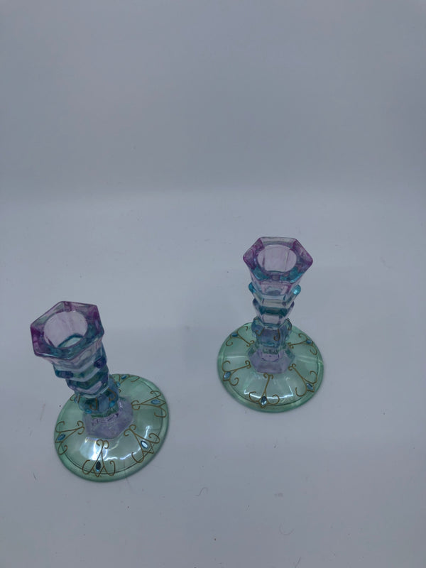 2 TAPER CANDLE HOLDER W PURPLE AND LIGHT BLUE HOLDER.