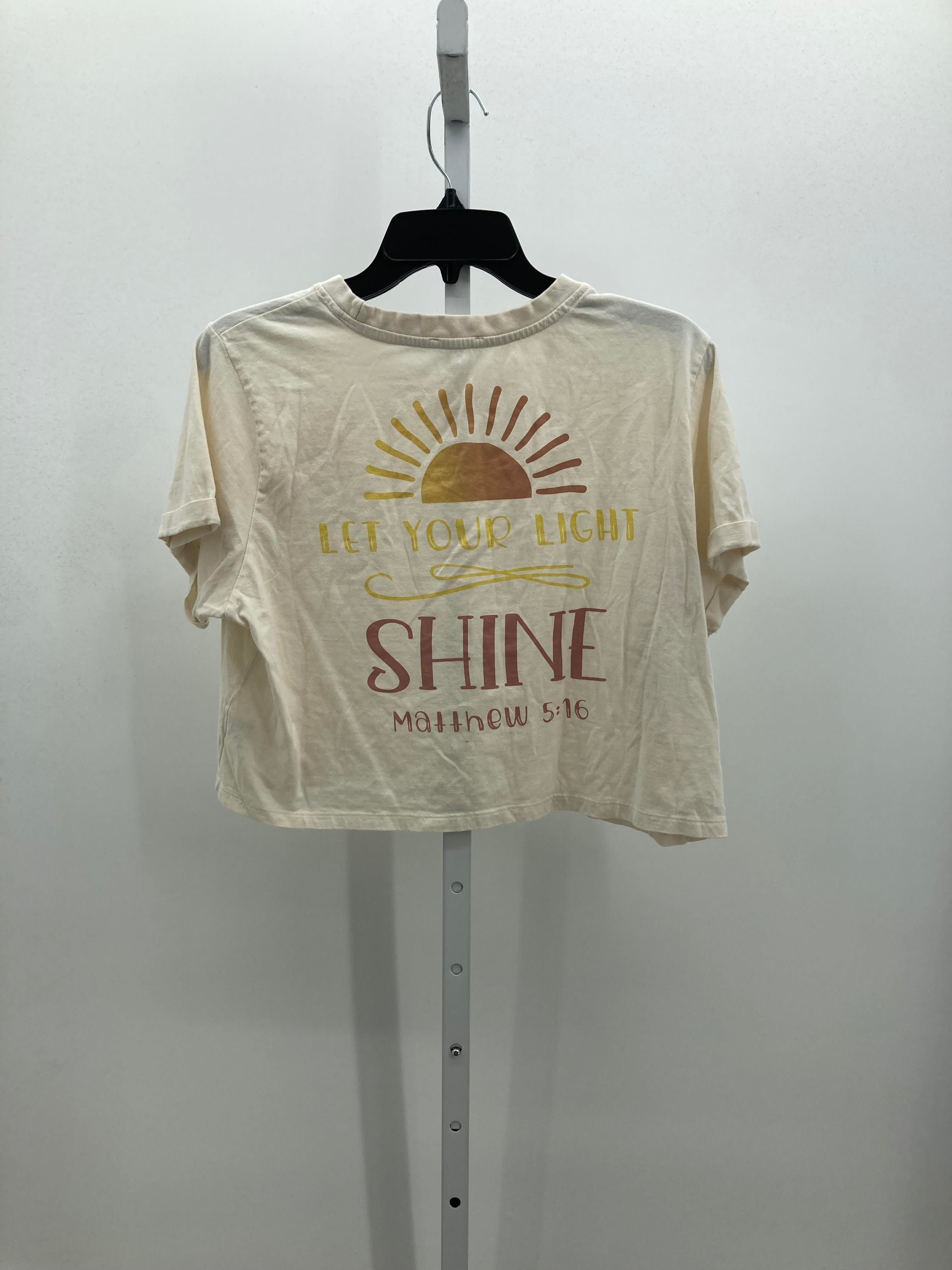 Size Medium Juniors Short Sleeve Shirt