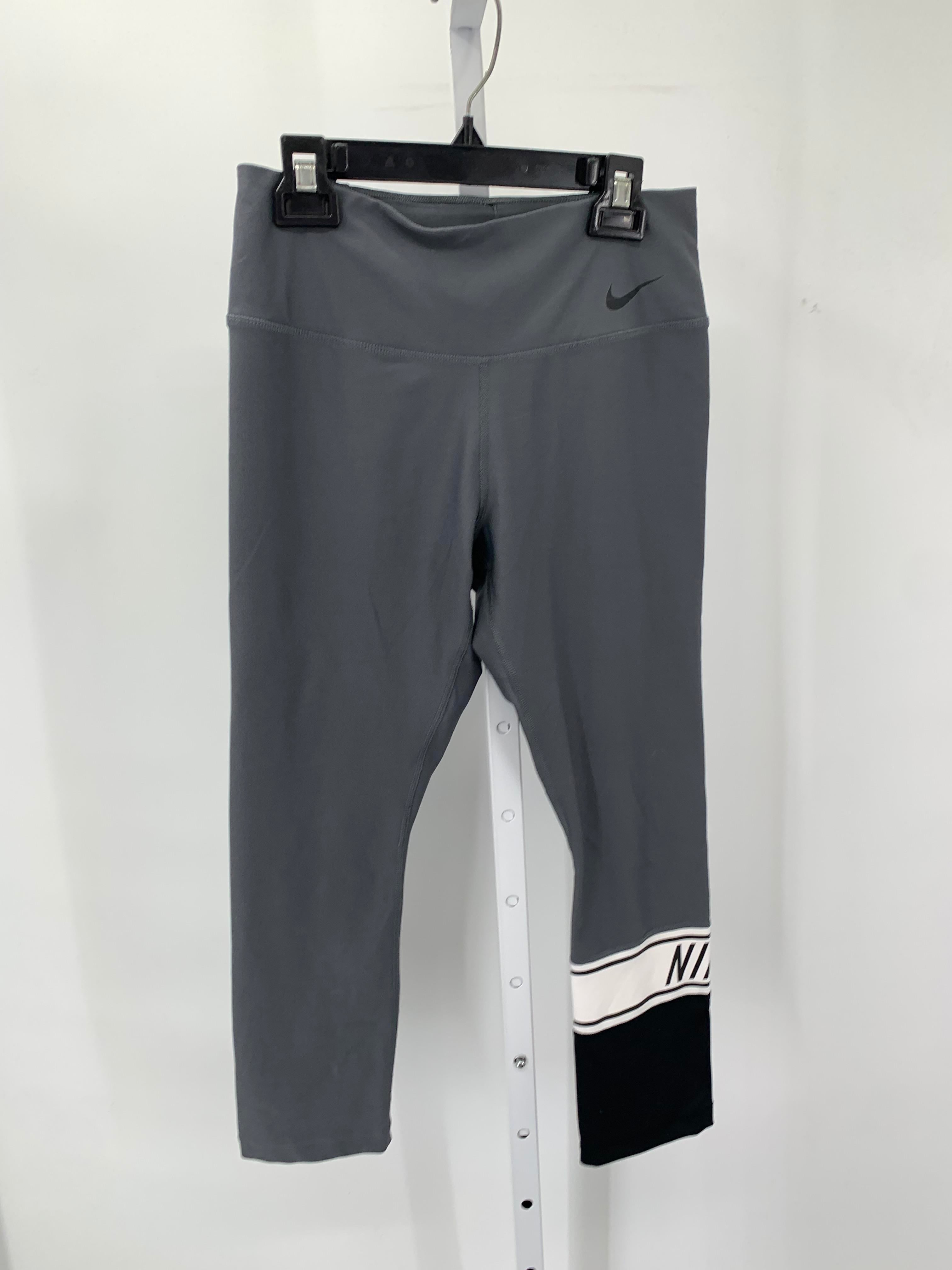 Nike Size Small Misses Leggings