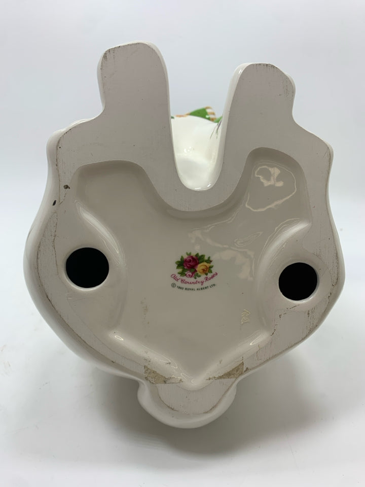 OLD COUNTRY ROSES ROYAL ALBERT BUNNY.