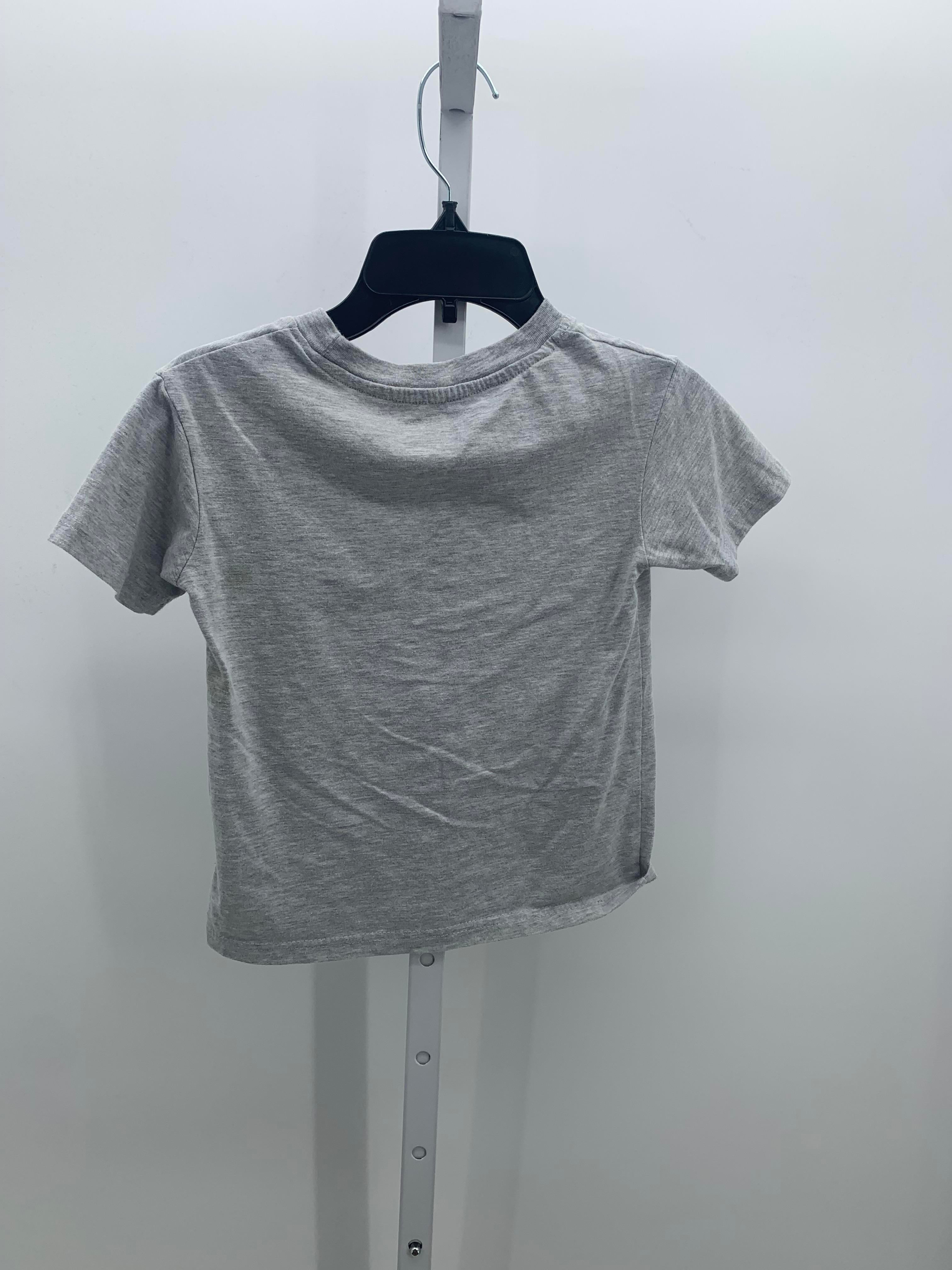 GRAPHIC KNIT TEE.