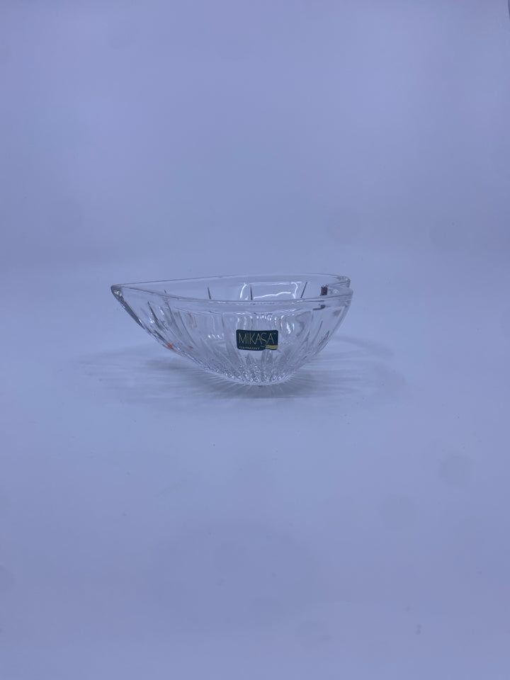 MIKASA GLASS HEART BOWL