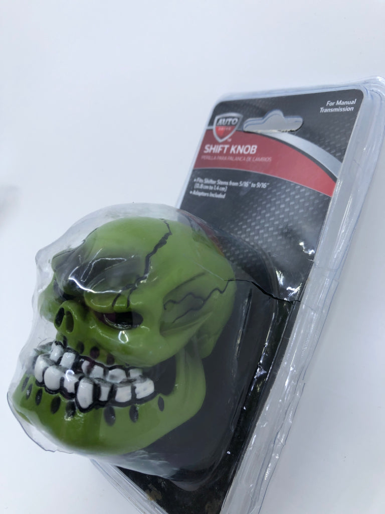 NIP GREEN SKULL SHIFT KNOB.