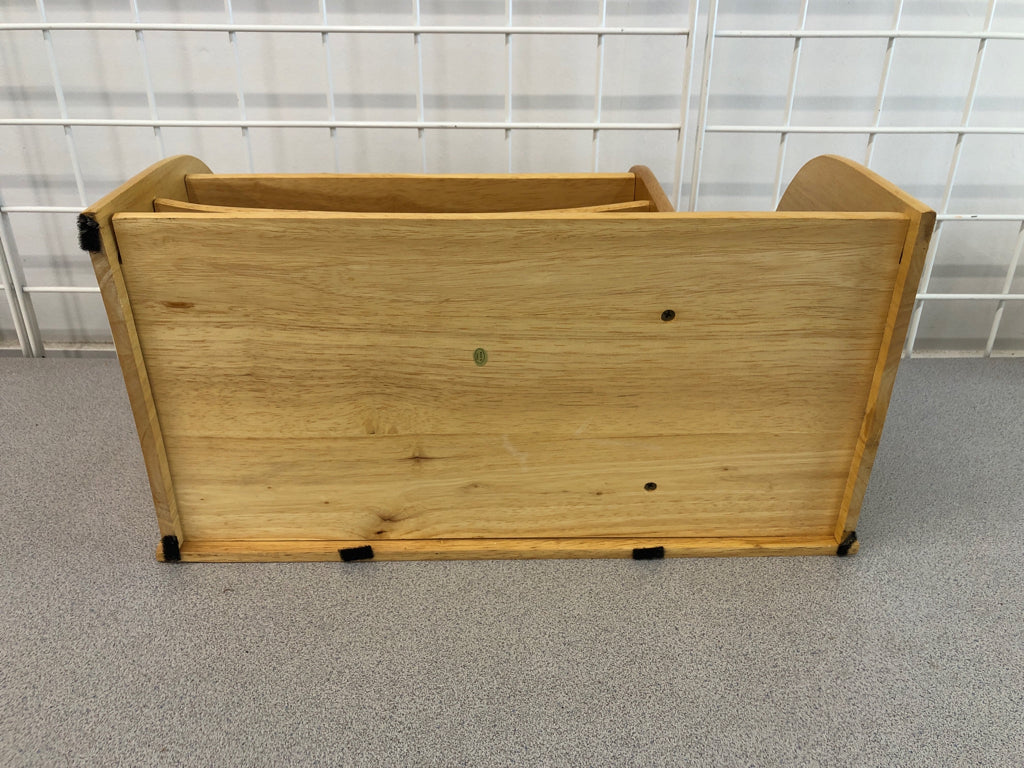 WOODEN DESKTOP ORGANIZER.