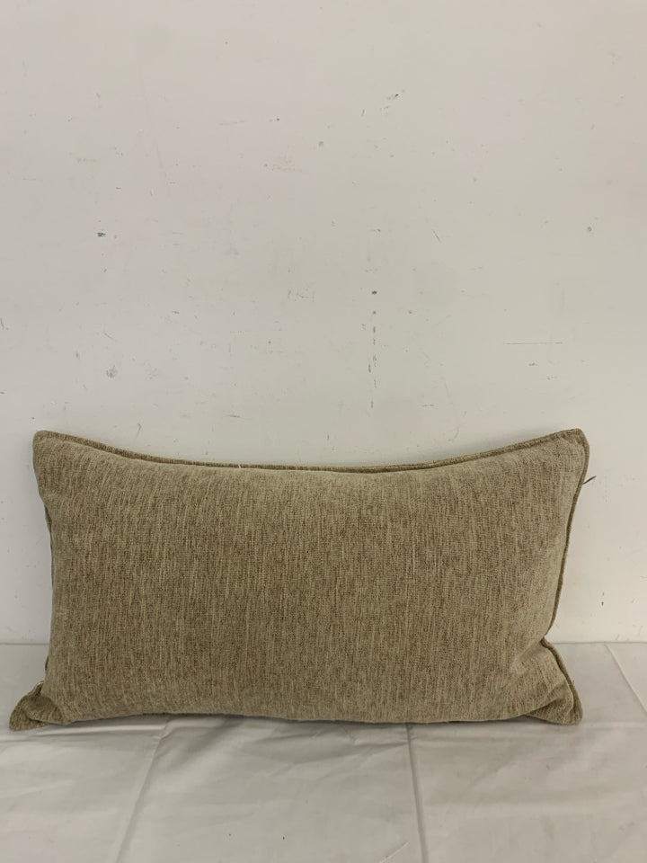 RECTANGLE TAN PILLOW.