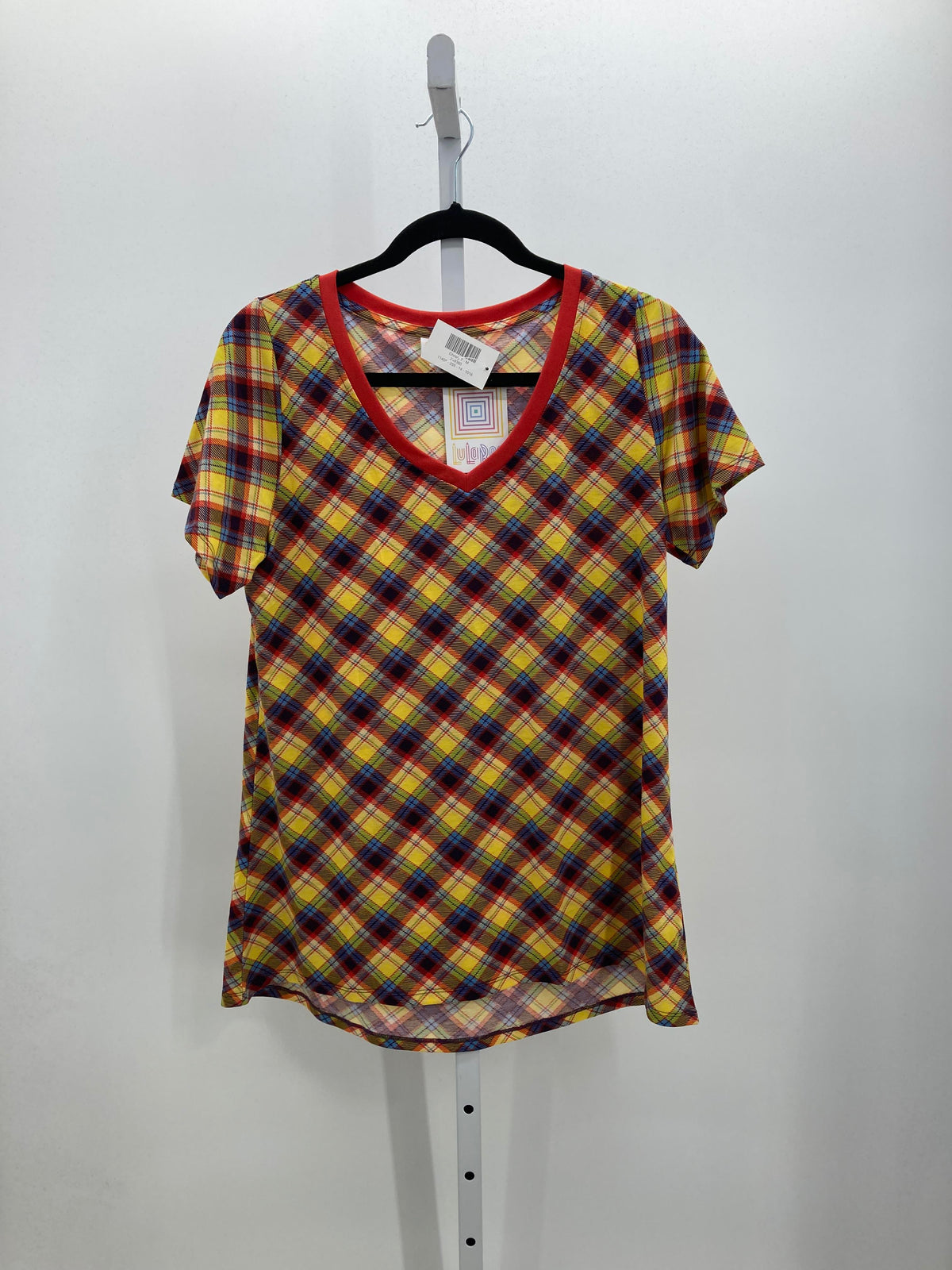 Lularoe Size Medium Misses Short Sleeve Shirt
