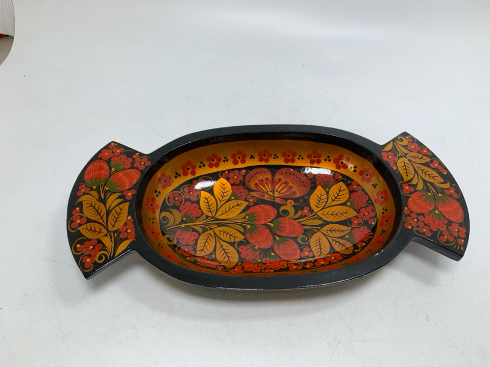 RUSSIAN DETAILED WOOD PAINTED BOWL W/ STRAWBERRIES HANDLES.