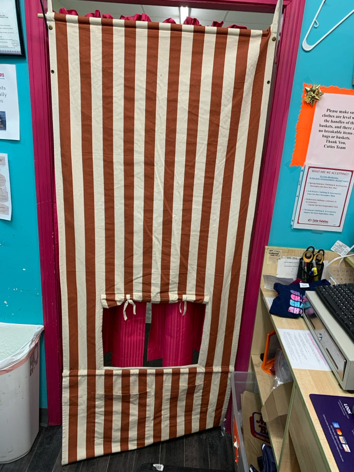 "Ferm Living" Kids Kiosk (100% GOTS-certified organic cotton and Beech Wooden St