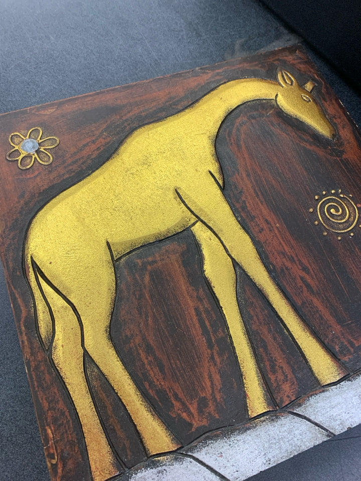 GOLD GIRAFFE BROWN WALL HANGING.