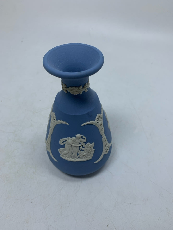 VTG JASPERWARE SHORT VASE W/ HORSE SCENE.