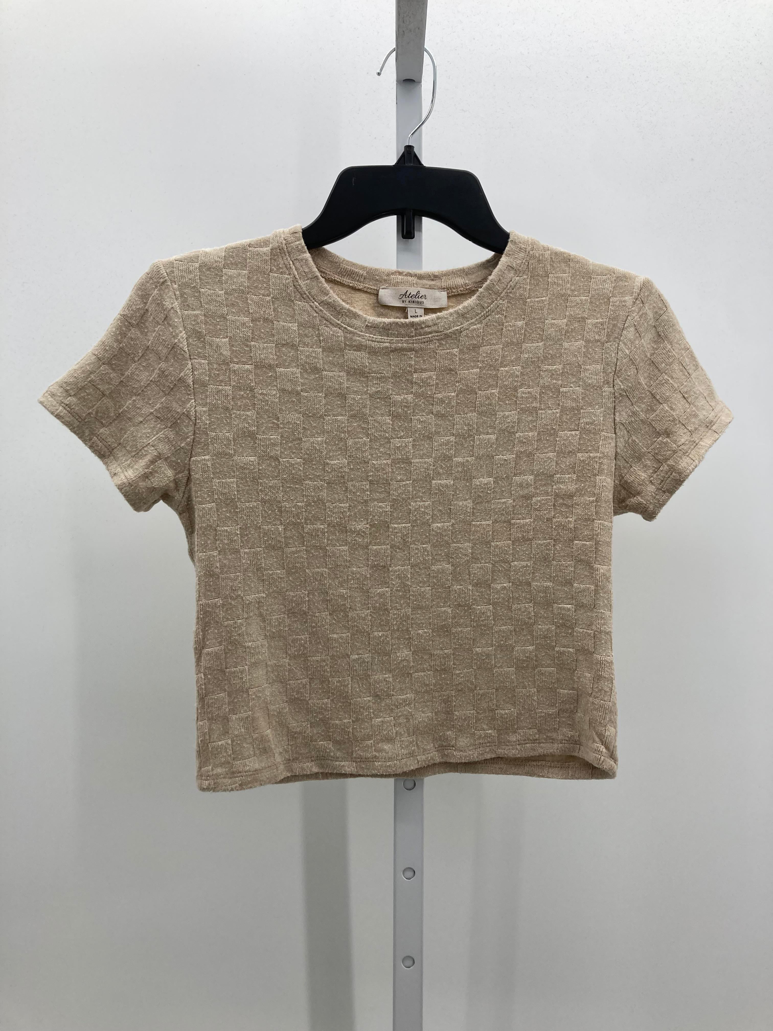 Size Large Juniors Short Sleeve Shirt