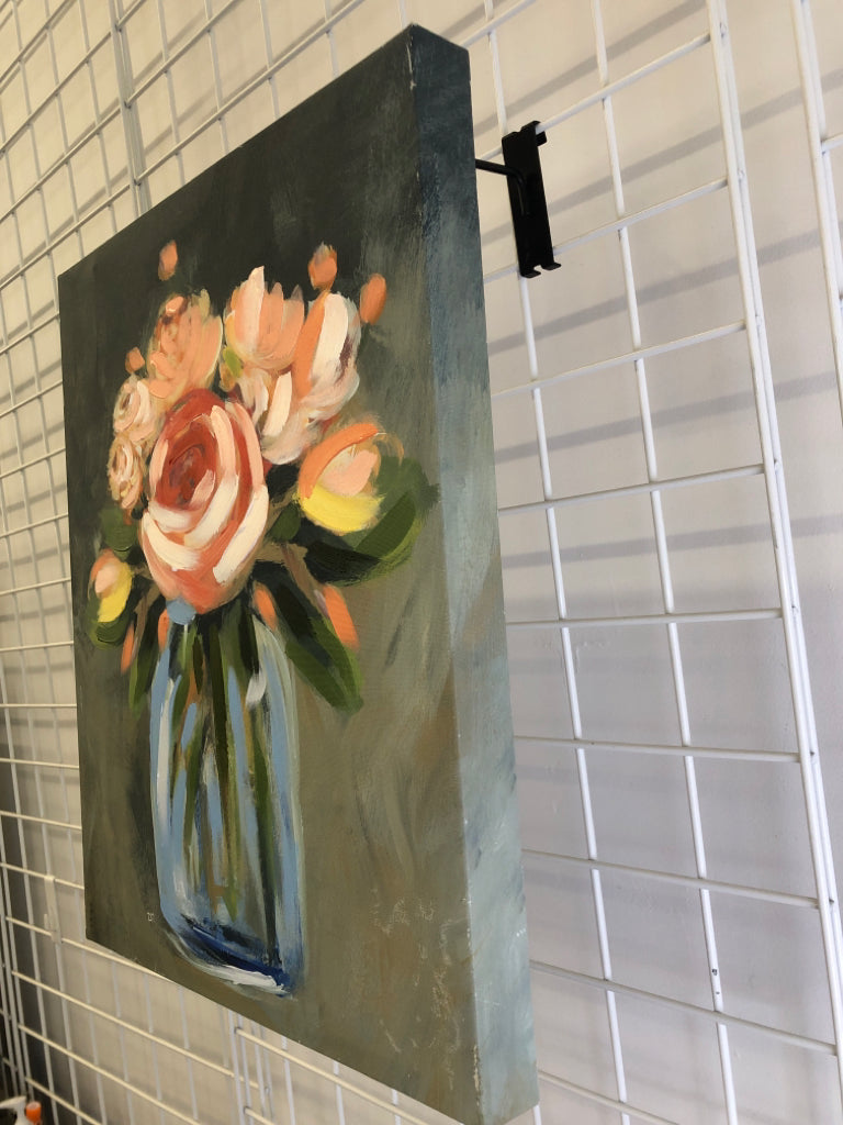 TEXTURED ROSE BOUQUET IN VASE CANVAS.