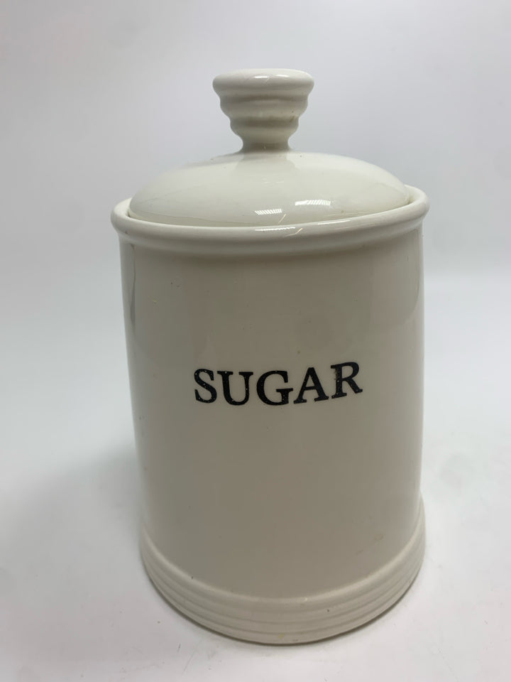 WHITE CERAMIC SUGAR JAR W/LID.