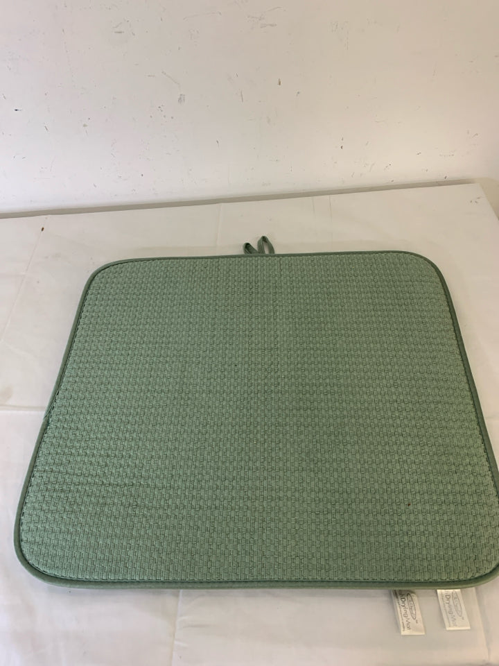 2 GREEN DISH DRYING MAT.