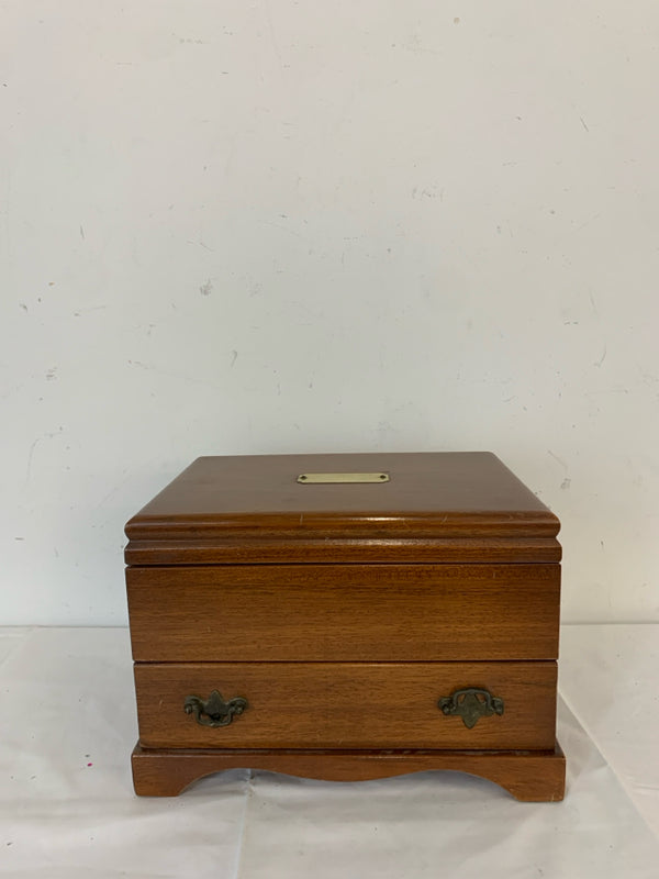 WOOD JEWELRY BOX W 1 DRAWER.