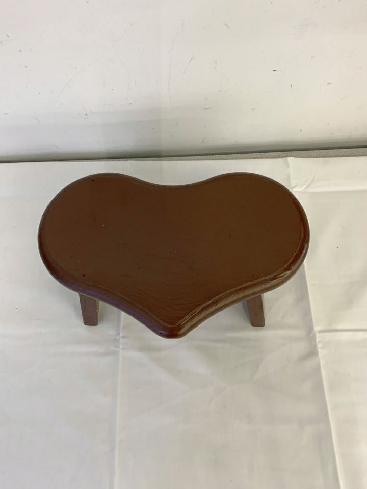 BROWN HEART STOOL.