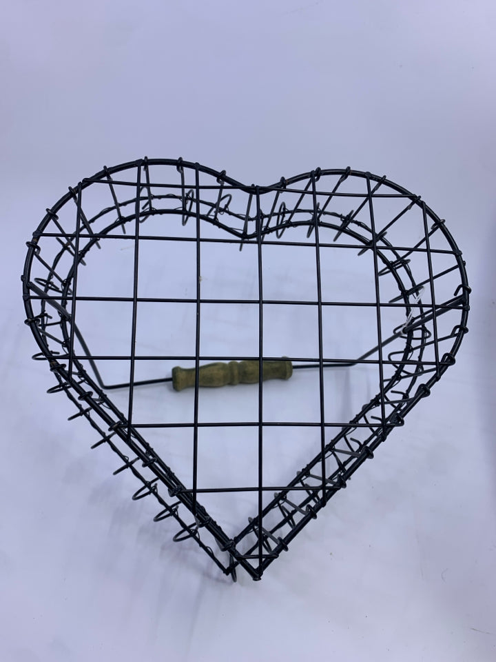 HEART SHAPED METAL BASKET.