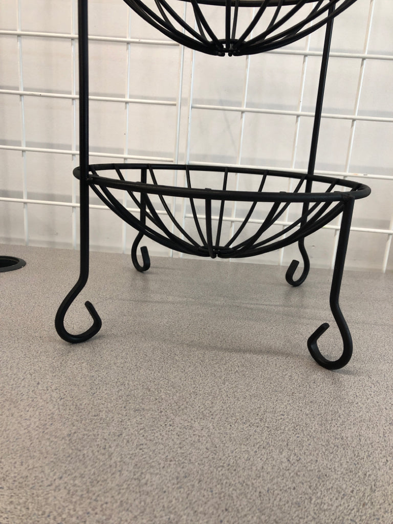 3 TIER BLACK METAL FRUIT BASKET.