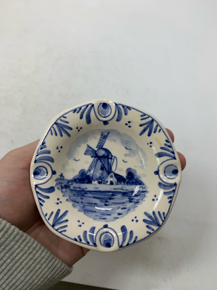 BLUE WINDMILL MINI ASHTRAY.