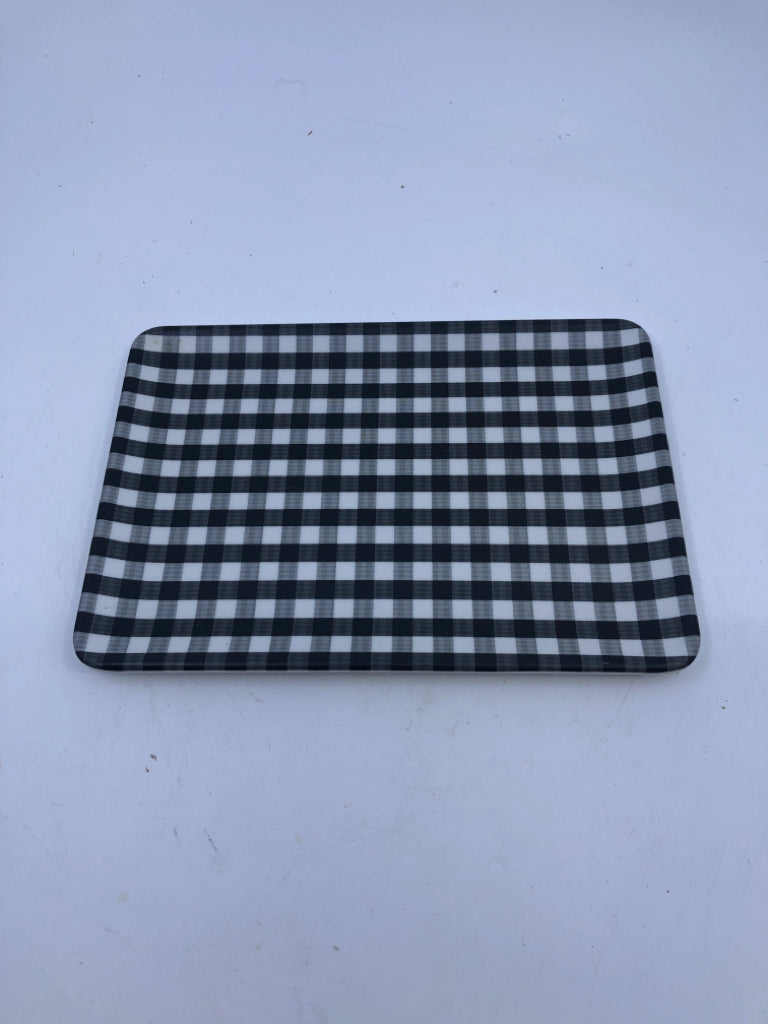 BLACK BUFFALO PLAID TRAY.