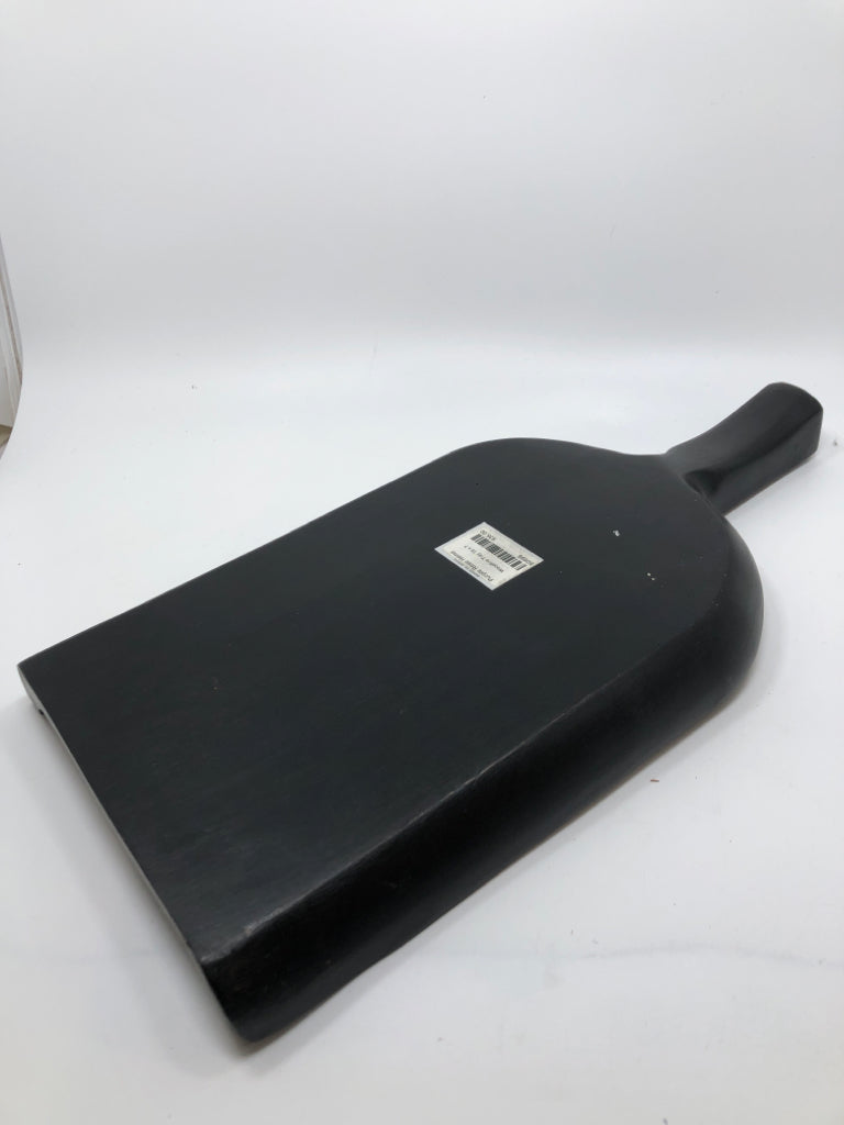 BLACK-PAINTED WOODFIRE TRAY.