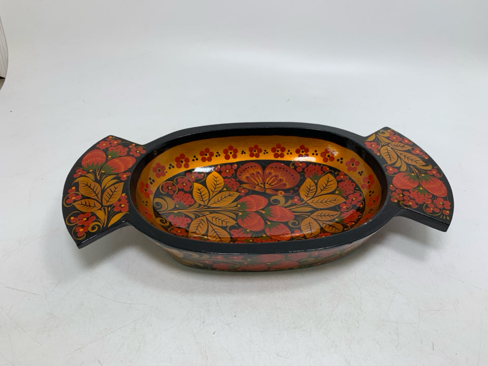 RUSSIAN DETAILED WOOD PAINTED BOWL W/ STRAWBERRIES HANDLES.