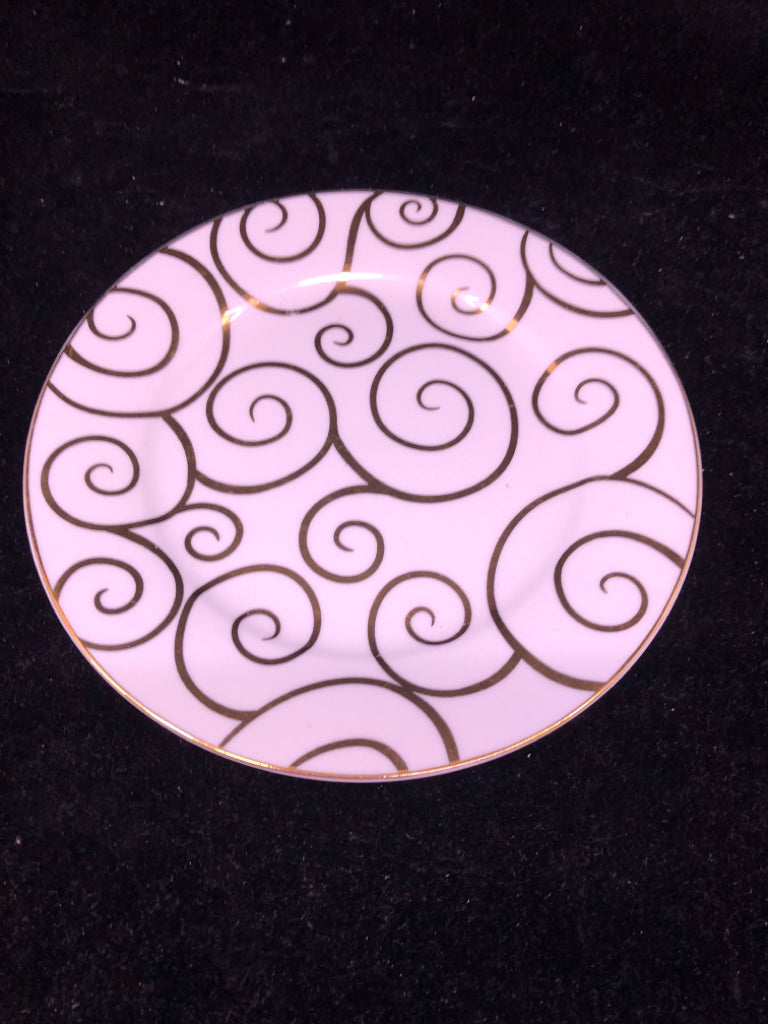 WHITE W/ GOLD SWIRL PIER 1 PLATE.