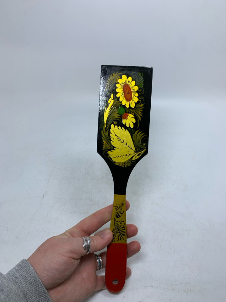 RUSSIAN VERY DETAILED PAINTED WOODEN FLAT UTENSIL.