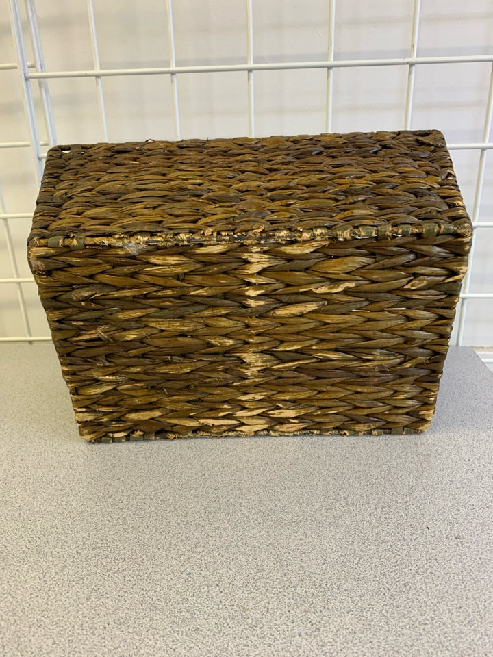RECTANGLE WOVEN STORAGE BASKET.