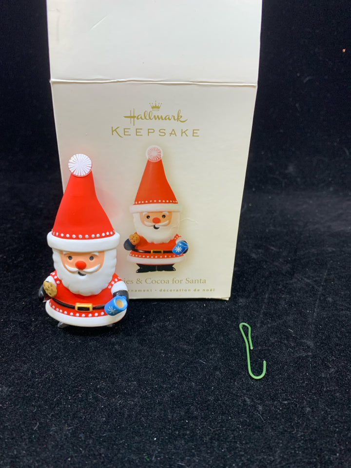 HALLMARK COOKIES AND COCOA SANTA.