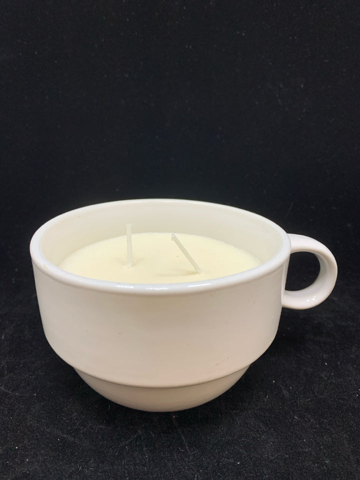 2 WICK COFFEE MUG CANDLE.
