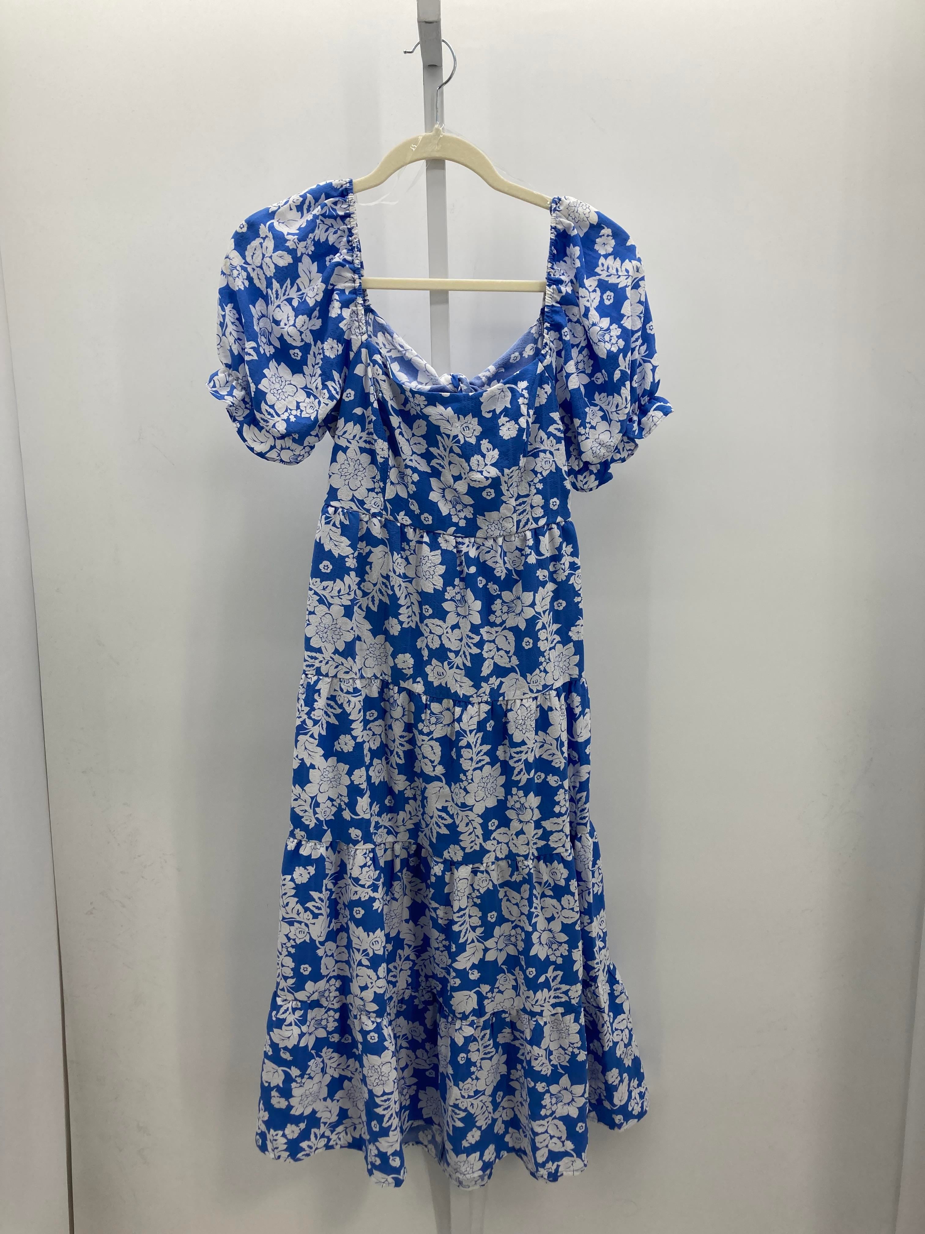 Size Medium Misses Short Sleeve Dress