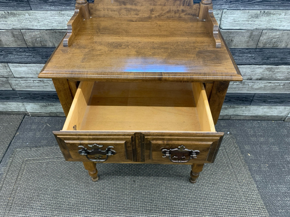 VTG DARK WOOD TWO TIER SIDE TABLE W/ DRAWER HEYWOOD WAKEFIELD .