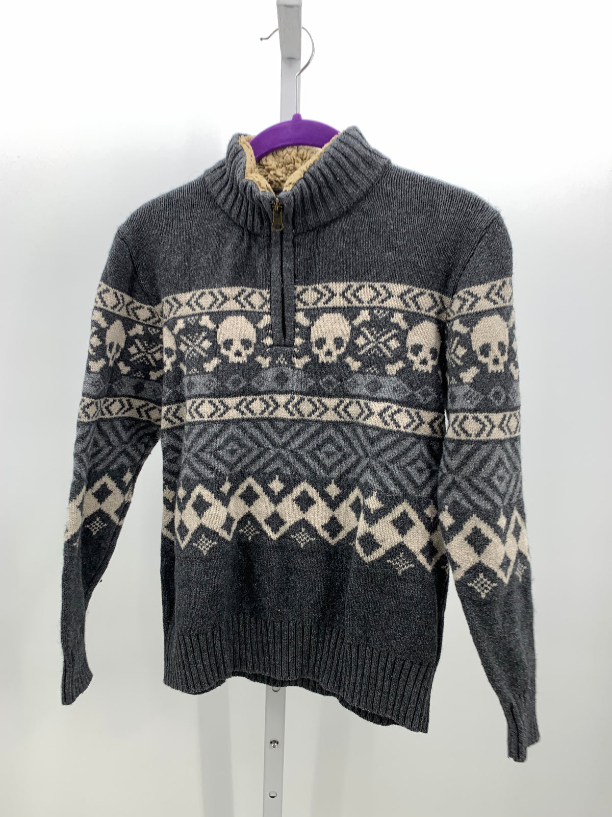 LONG SLV SWEATER SKULLS