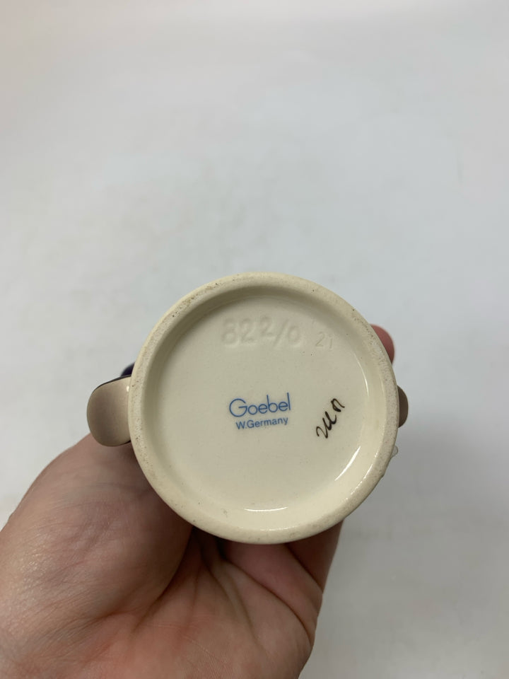 GOEBEL HUMMEL "SCHOOL BOY" #83 FIGURINE.