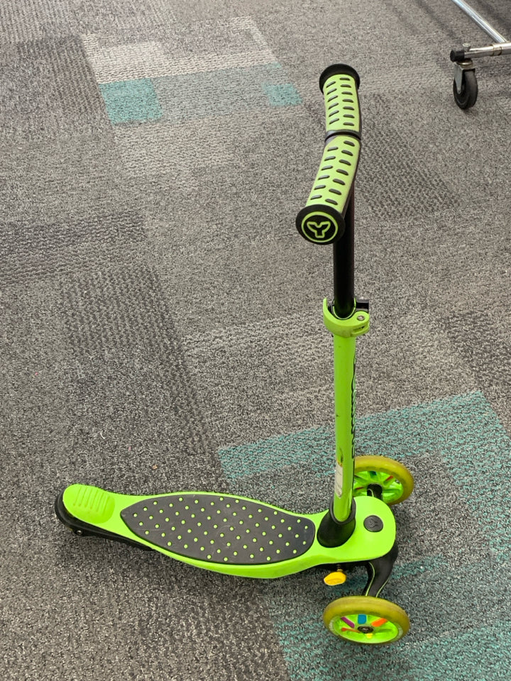 Yvolution  Glider Kick & Roll Scooter