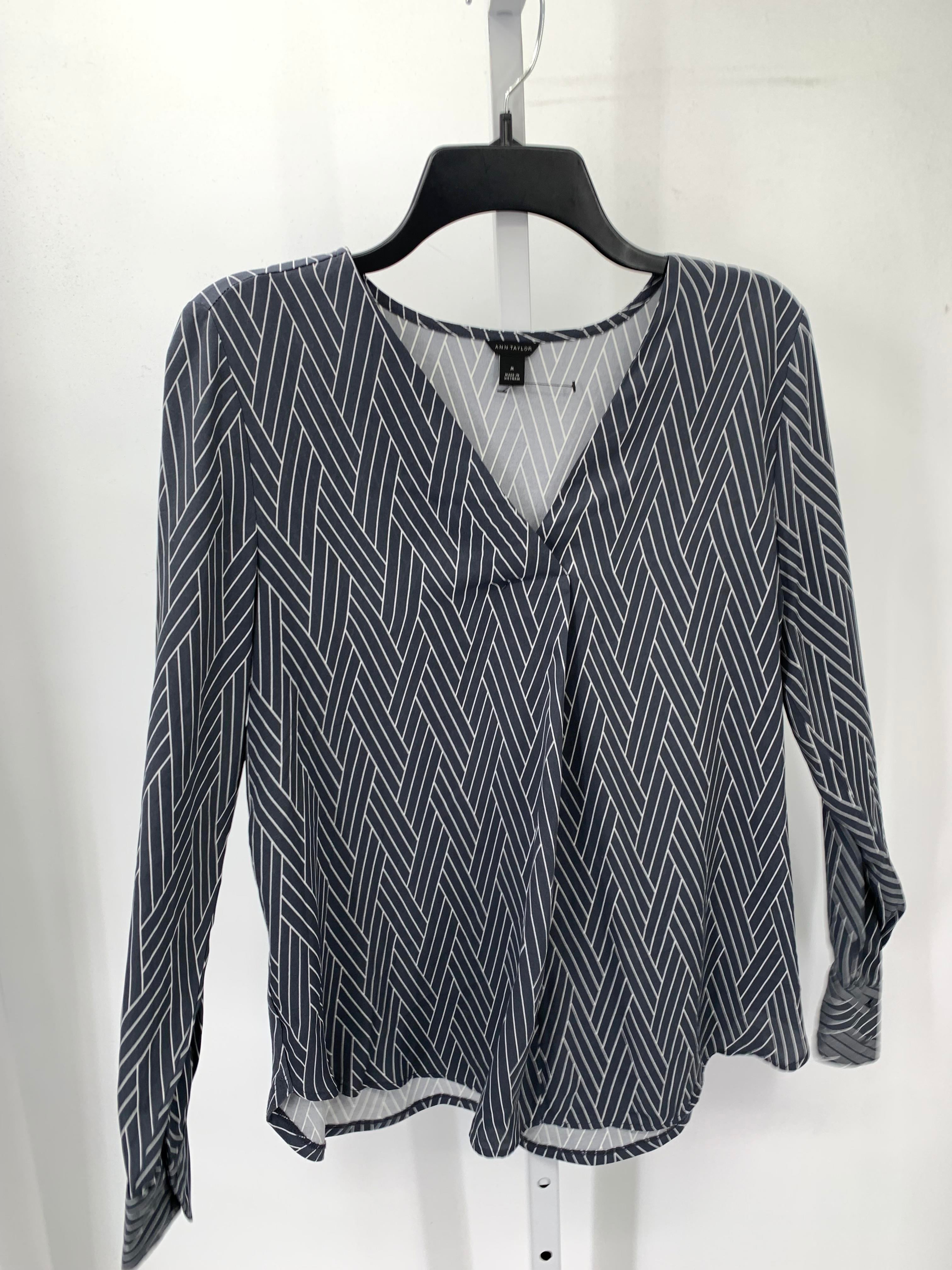 Ann Taylor Size Medium Misses Long Sleeve Shirt