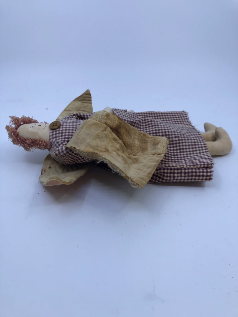 PRIMITIVE ANGEL IN RED PLAID DRESS W TOWEL.