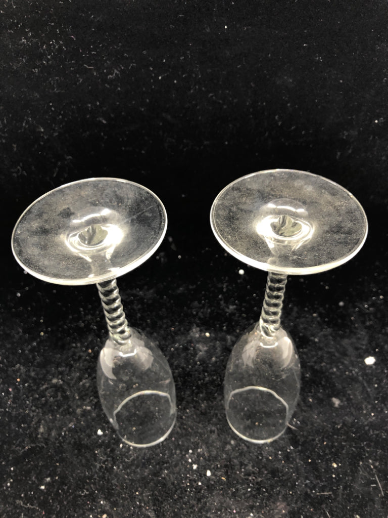 2 SWIRLED STEM CHAMPAGNE GLASSES.