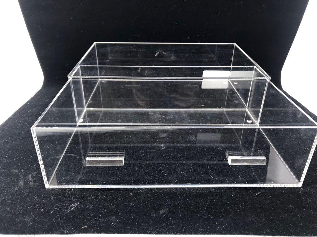 CLEAR PLASTIC SINGLE DRAWER.